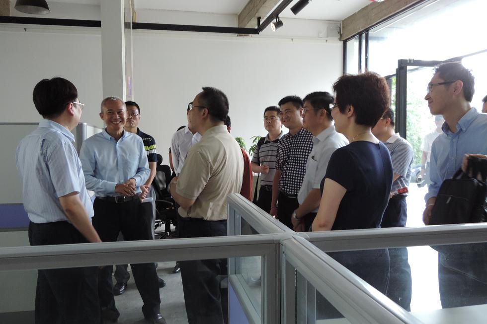广州市委副秘书长沈奎一行考察1850创意园